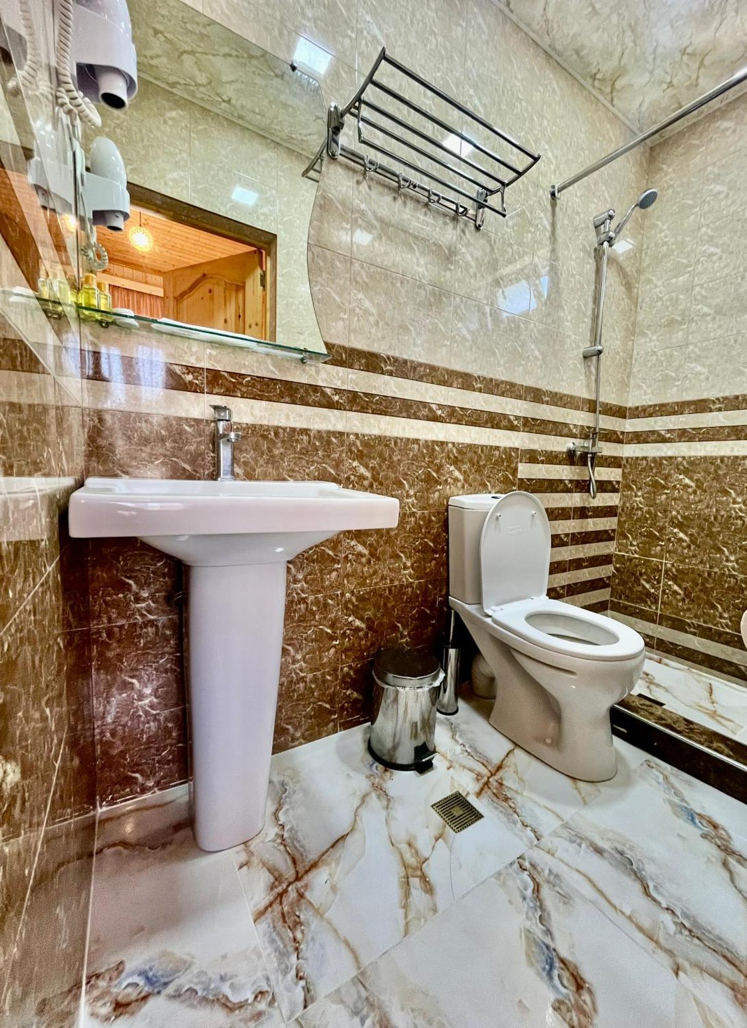 Kirch Hotel & Restaurant Горис Экстерьер фото